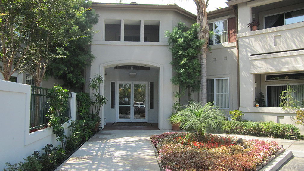 Senior Community Camden Place exterior

